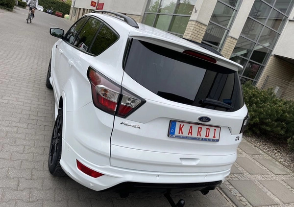 Ford Kuga cena 65900 przebieg: 187000, rok produkcji 2018 z Szczecin małe 781